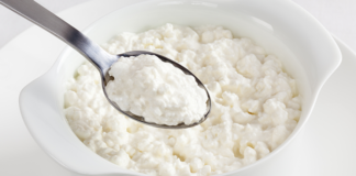 Tout savoir sur le cottage cheese qui est un aliment à forte teneur en protéines
