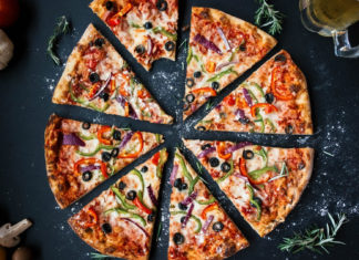 Déguster une bonne pizza au restaurant